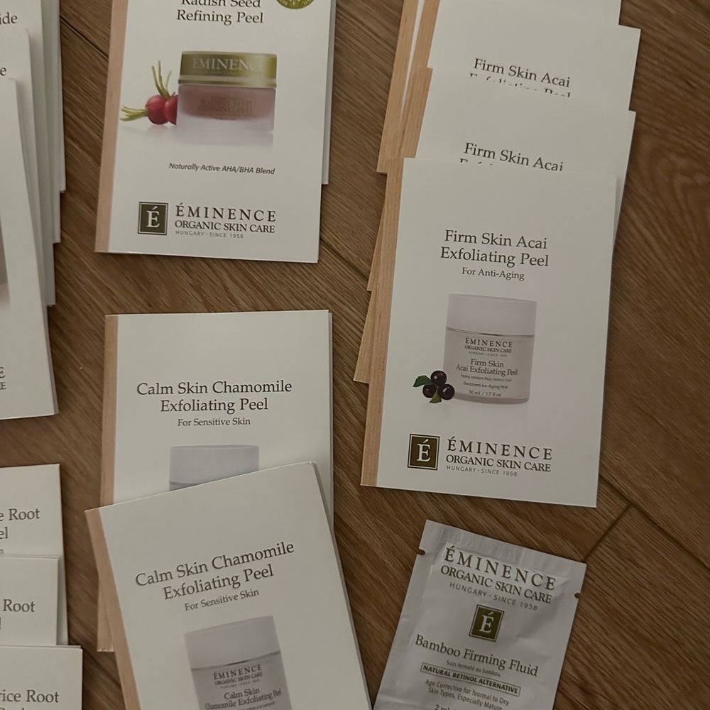 Eminence Organic Skin Care Sample Pack - Assorted White & Cream Sachets - Picture 2 of 4